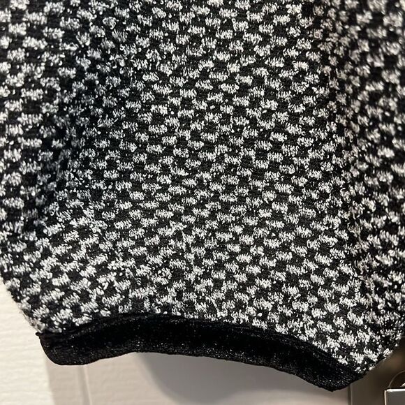 Karl Lagerfeld Paris Black/White 3/4 Sleeve Top Size XS (fits larger) - Picture 6 of 12